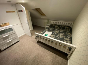 The Attic En-suite Room